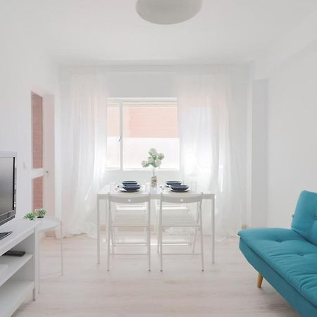 C85 - Brand New 3 Bedroom Apartment By The Center Málaga Extérieur photo