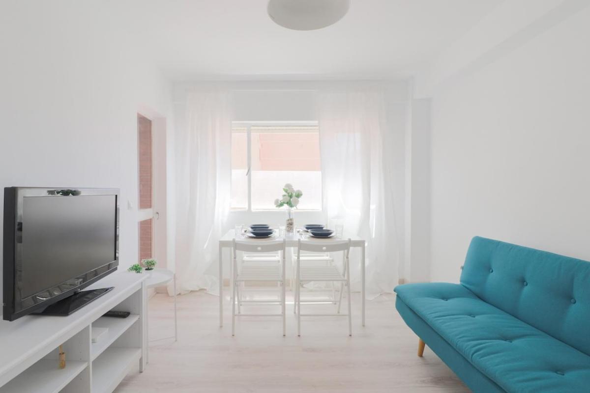 C85 - Brand New 3 Bedroom Apartment By The Center Málaga Extérieur photo